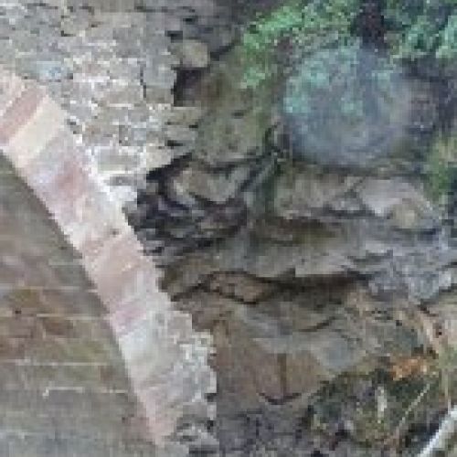 Puente medieval en San Salvador de Cantamuda, Palencia