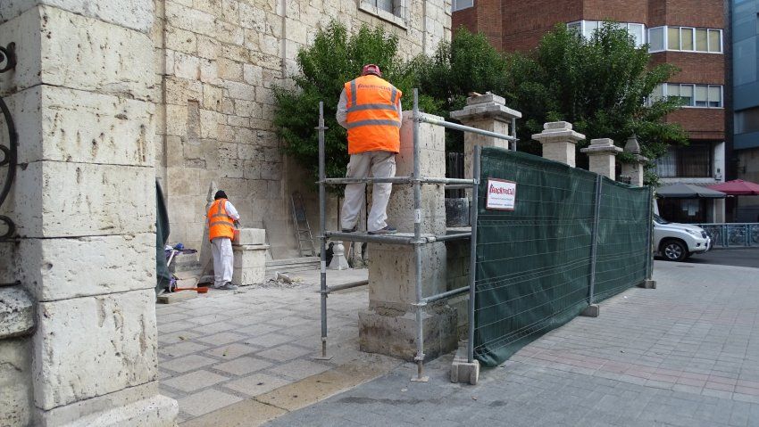 Atrio de la iglesia de Ntra. Sra. de la Calle, Palencia