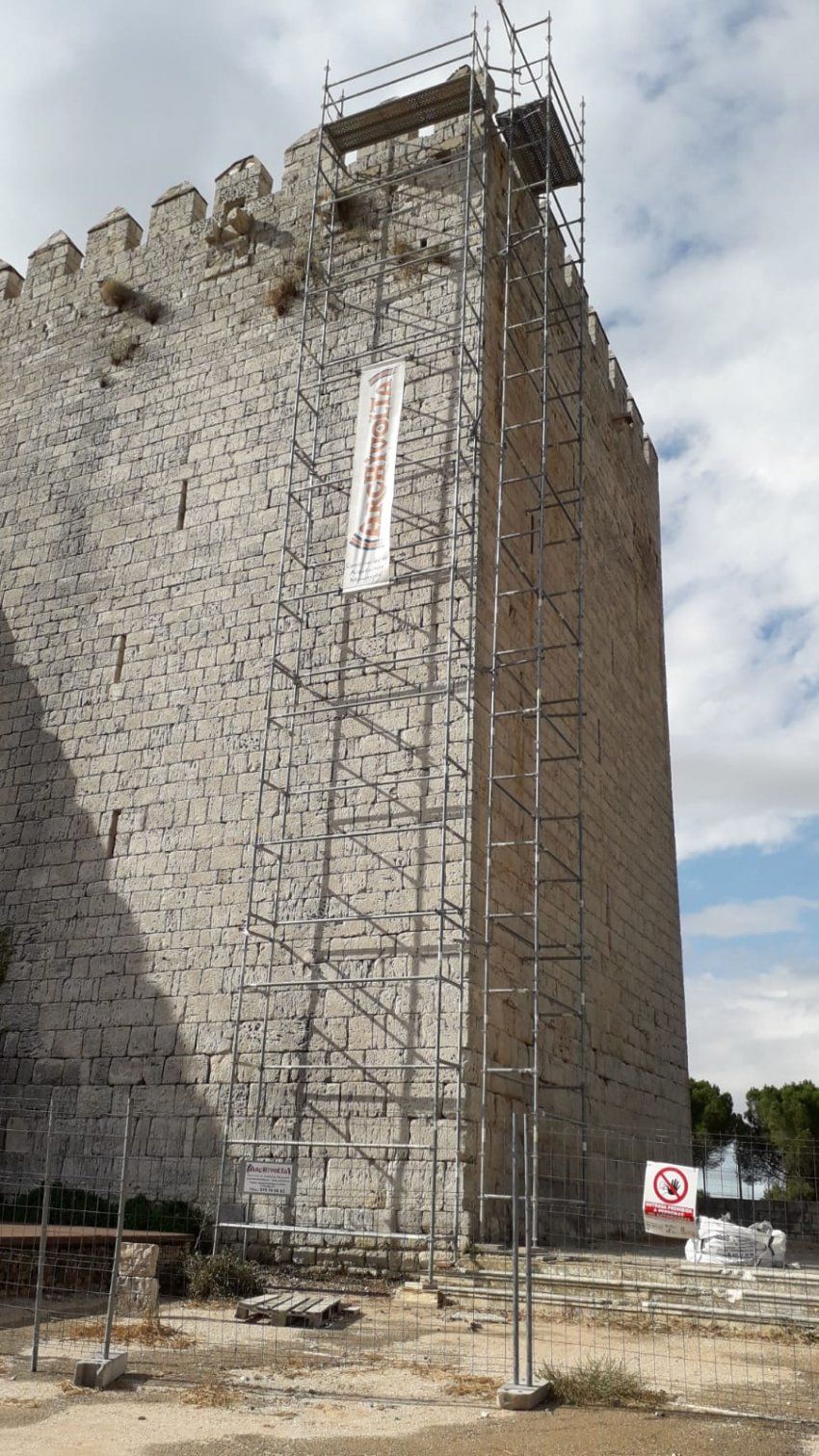 Castillo de Monzón de Campos