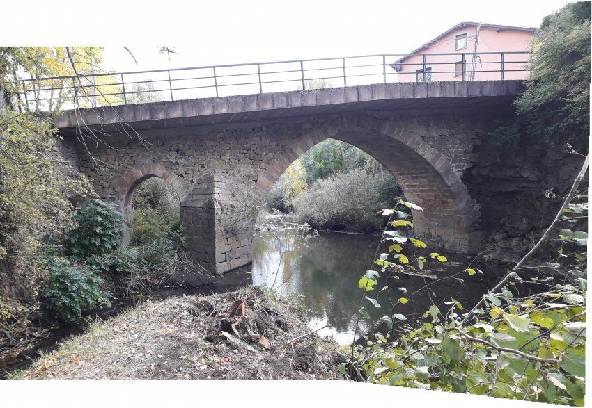 Puente medieval en San Salvador de Cantamuda, Palencia