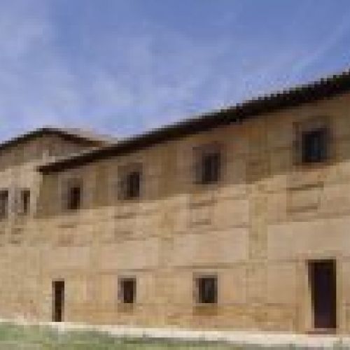 Fachadas en el Monasterio de Calabazanos (Palencia)