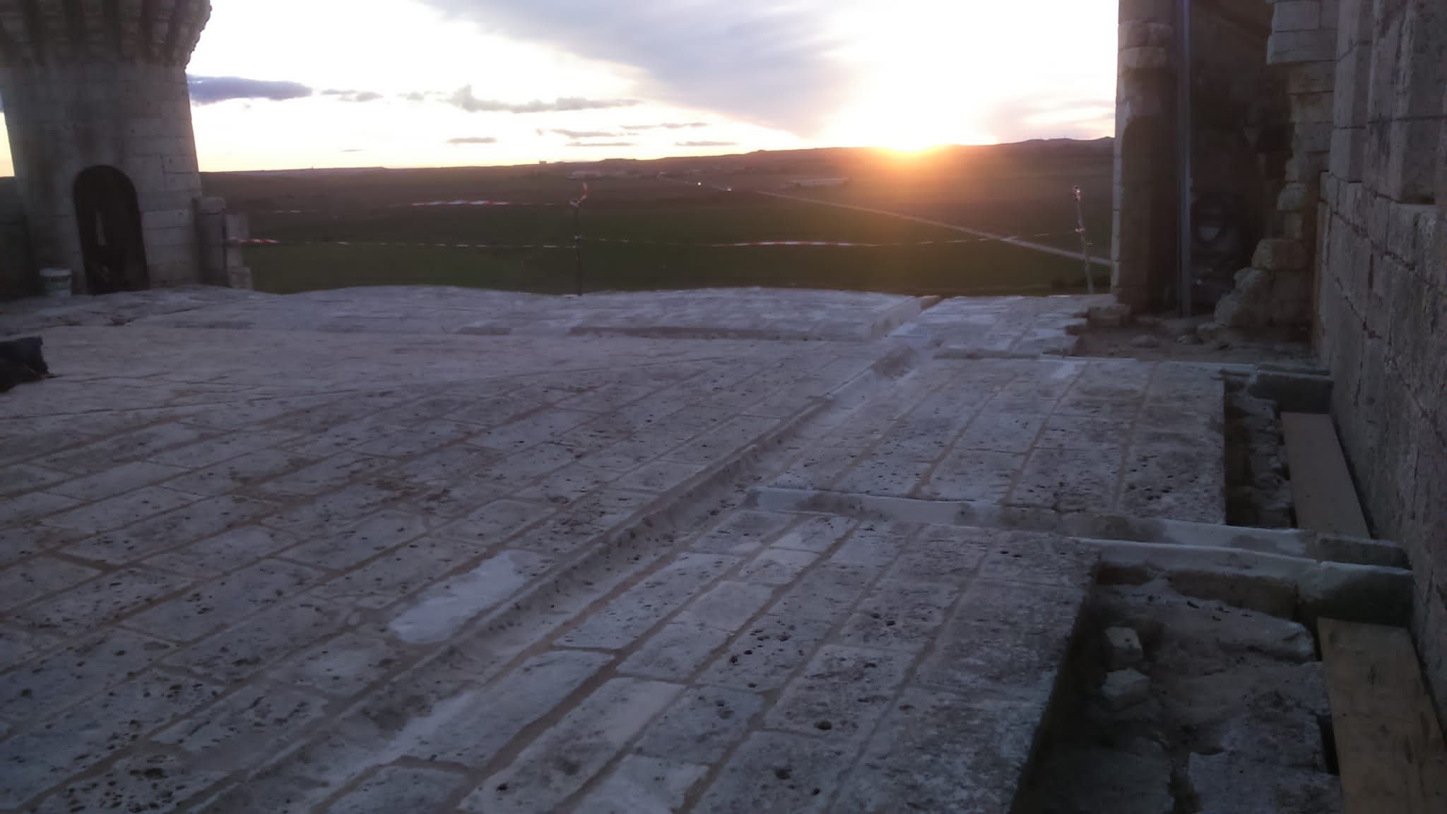 Foto de Plaza Mayor de Belmonte en Belmonte de Campos, Palencia