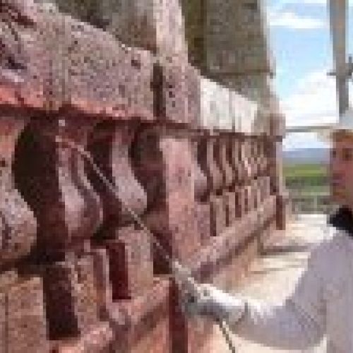 Trabajos en la torre de la Iglesia de Santa María en Dueñas