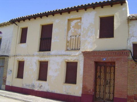 Fachada en casa particular de Frechilla